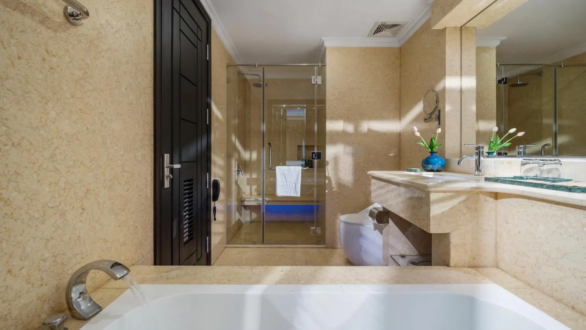 **** Hotel V-Hotel Da Nang Beach Vietnam